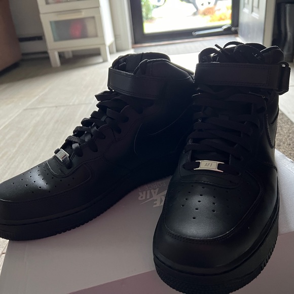 NIKE AIR FORCE 1 MID '07BLACK MENS 13 LIKE NEW - Picture 2 of 6